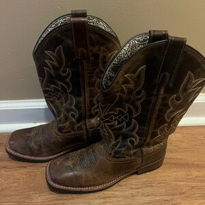 Laredo Women’s boots 8.5